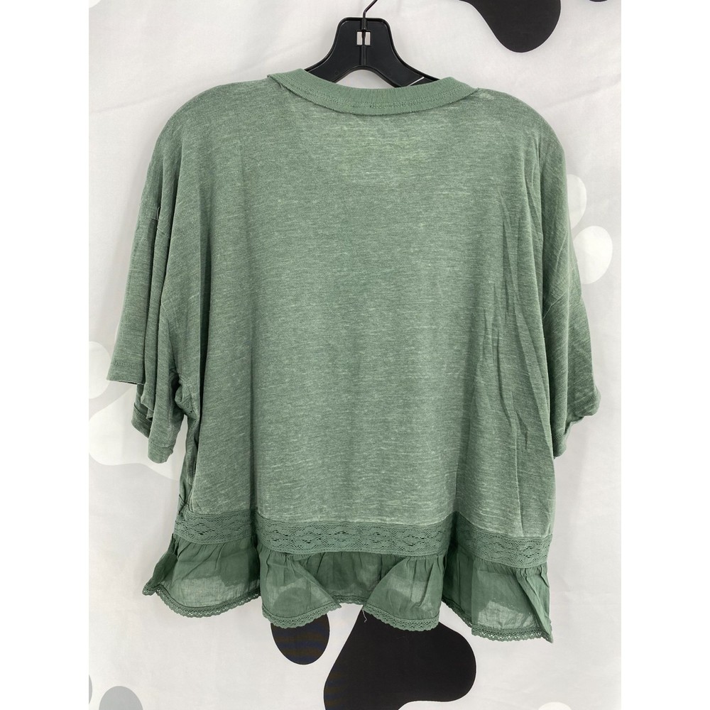 Free People NWT Fall in Love Lace Inset Ruffle Bottom Tee Washed Army Medium New - Picture 3 of 10